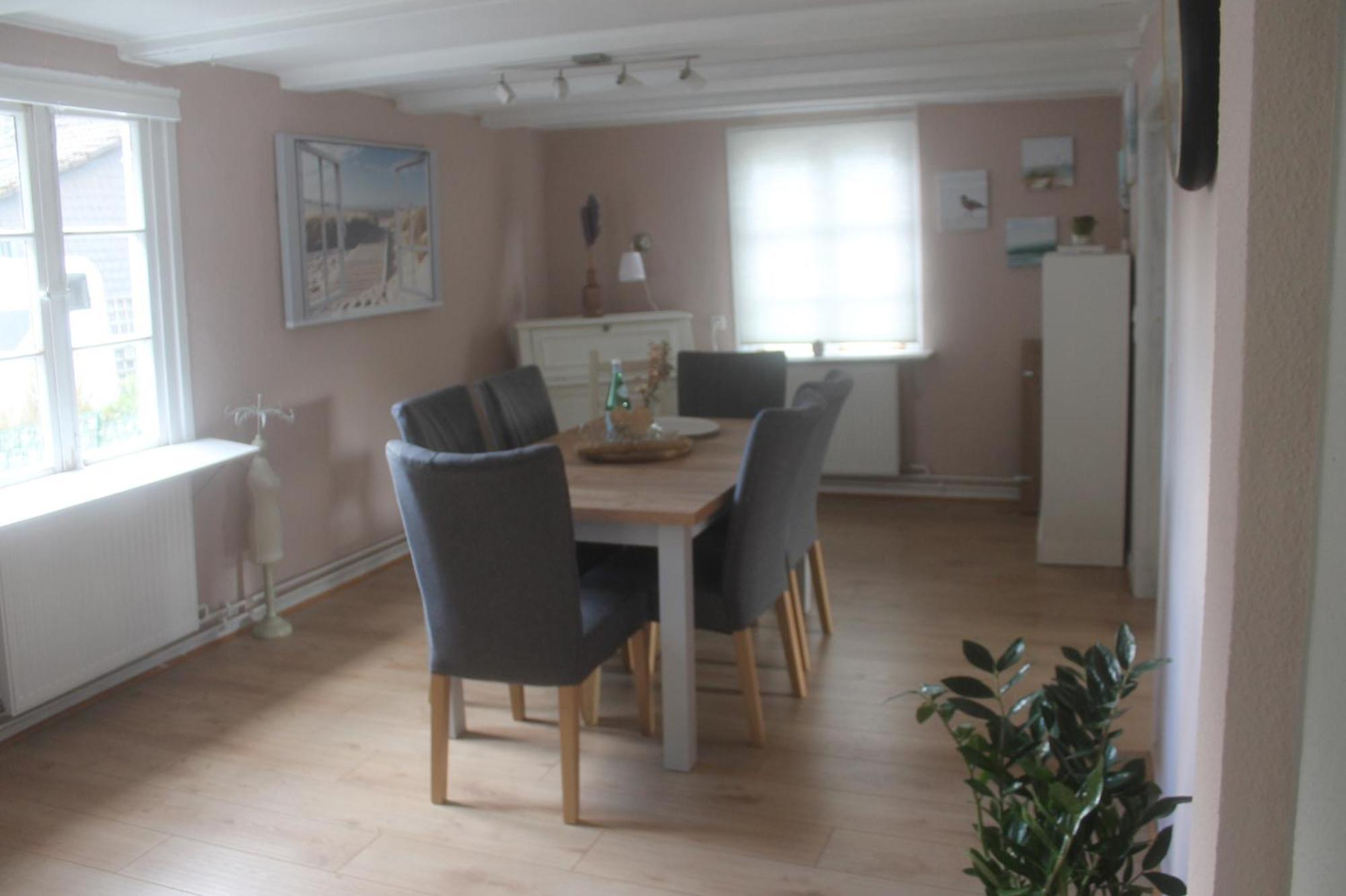 Hof Apartment *